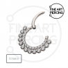 Cierre clicker seguro del aro Audrey de titanio, ideal para piercings en daith y septum.