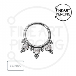 Aro Clicker "Alanis" de titanio con circonitas y diseño boho