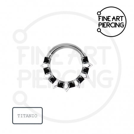 Aro clicker de titanio Raven con circonitas negras para septum o daith