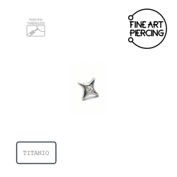 Piercing push pin de titanio en forma de estrella de 4 puntas con circonita modelo Iset.