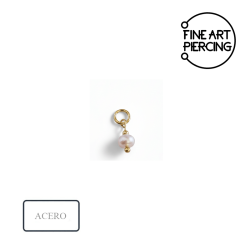 Charm colgante con perla de río y acero dorado para personalizar piercings.