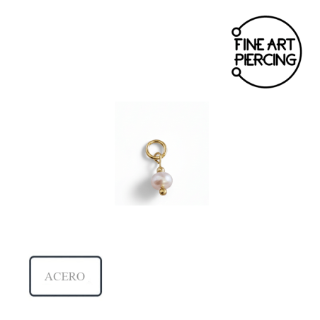 Charm colgante con perla de río y acero dorado para personalizar piercings.