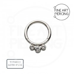 Aro clicker Isona de titanio hipoalergénico con 3 circonitas, fácil de abrir y cerrar