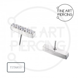 Top Irene en titanio con cinco circonitas brillantes