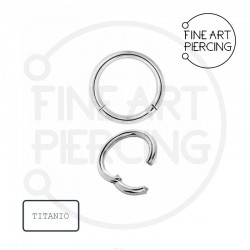 Aro clicker de titanio hipoalergénico, elegante y seguro para diversas perforaciones